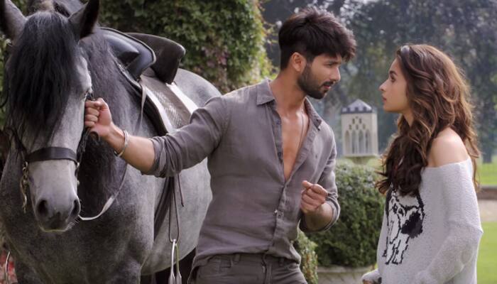 Dad and Alia connected well on &quot;Shaandaar&quot; set: Shahid Kapoor