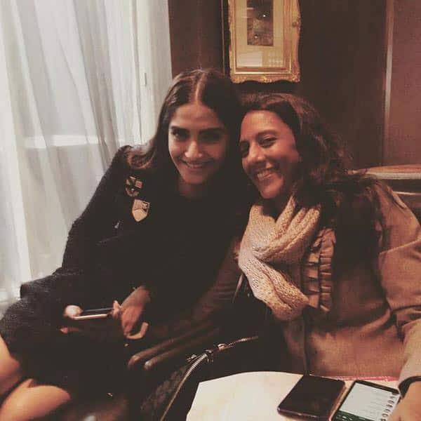 Guess who's back from her 1 month holiday!! Yayyy!! @radhkarle you were missed!! http://ift.tt/1WnOKdV Twitter@sonamakapoor