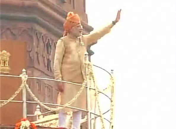 PM Modi waves at the crowd at Red Fort. Twitter@ANI