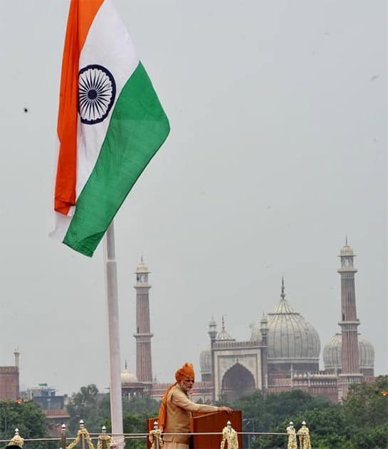 PM delivers his address to the nation at Red Fort on #IndependenceDay. Twitter@PIB_India