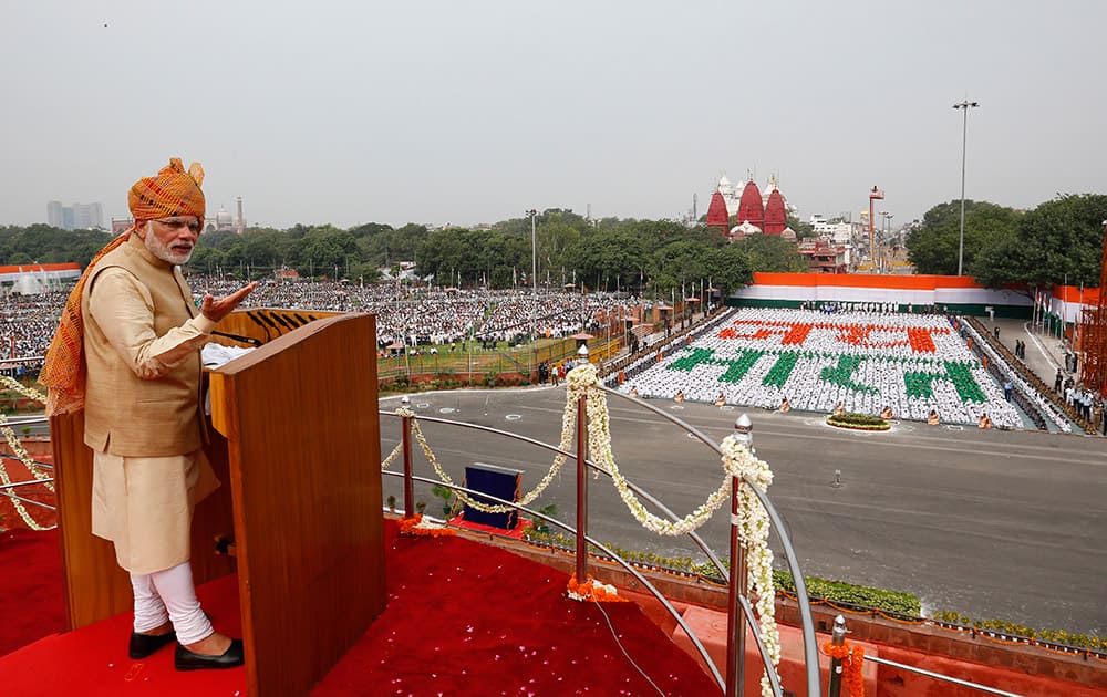 who gives speech on republic day in red fort