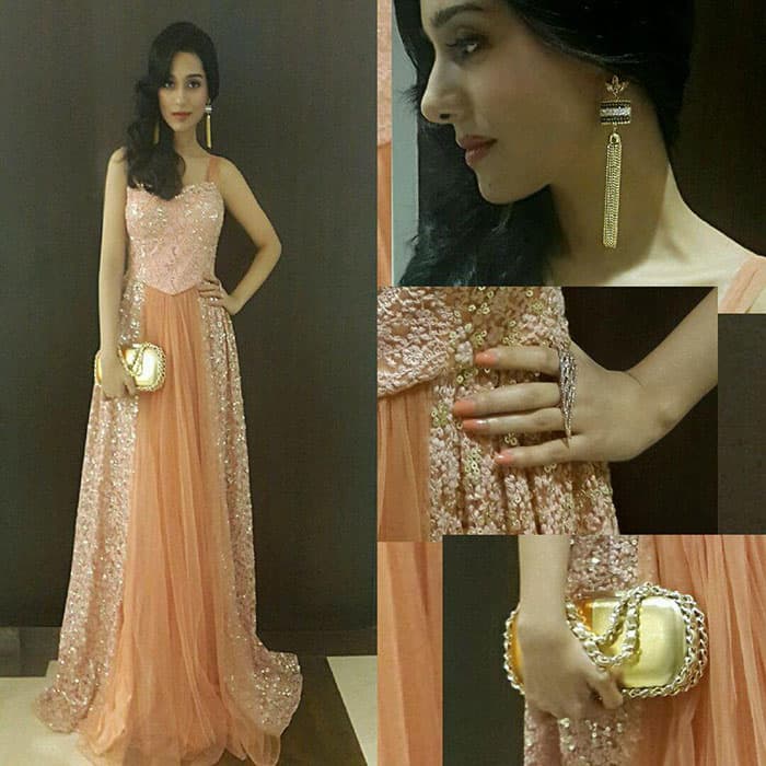 AMRITA RAO :- MY Party Look Complete wid @nautankyy dress CurioCottage earrings House Of Bio hand Clutch... & Devasya hand accessory! -twitter