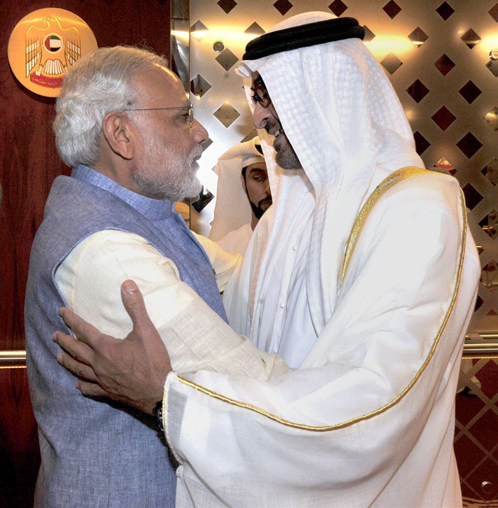 Prime Minister Narendra Modi being welcome by Crown Prince of Abu Dhabi Sheikh Mohammed Bin Zayed al Nahyan on his arrival in Abu Dhabi.