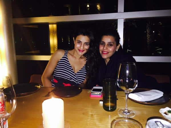 Lovely evening at the 4 seasons mumbai ameesha_patel - Twitter@KuunalGoomer