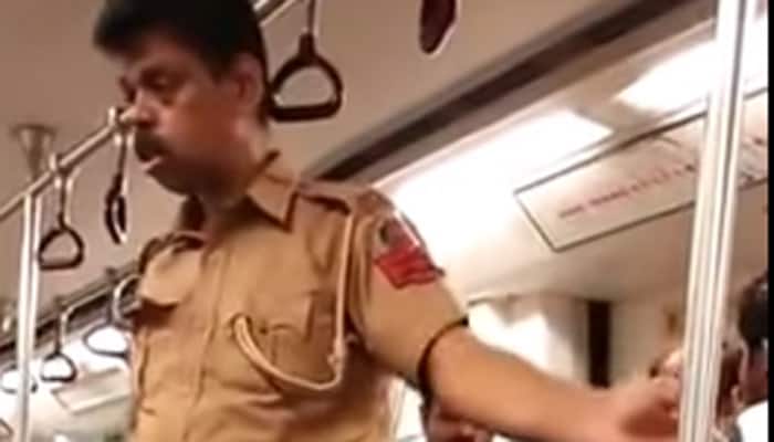  Caught on camera: Drunk Delhi Police cop boards metro in inebriated state 