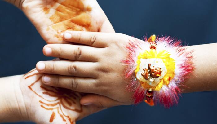 How to perform Raksha Bandhan ritual?