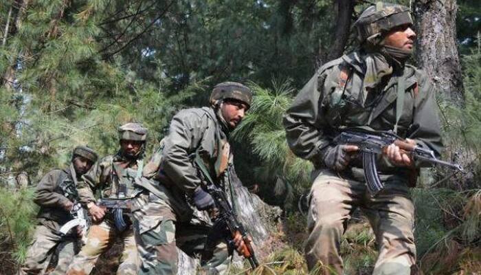 Pakistan again pounds border areas of Jammu and Kashmir