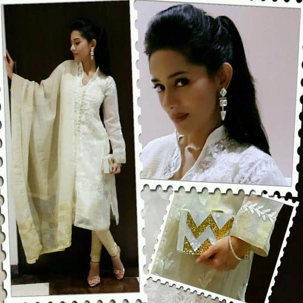 Watched th funniest film Bankey Ki Crazy Baraat in a JyotiSoodCreation @TheNehaGoel earrings & HouseOfBio handclutch. Twitter@AmritaRao