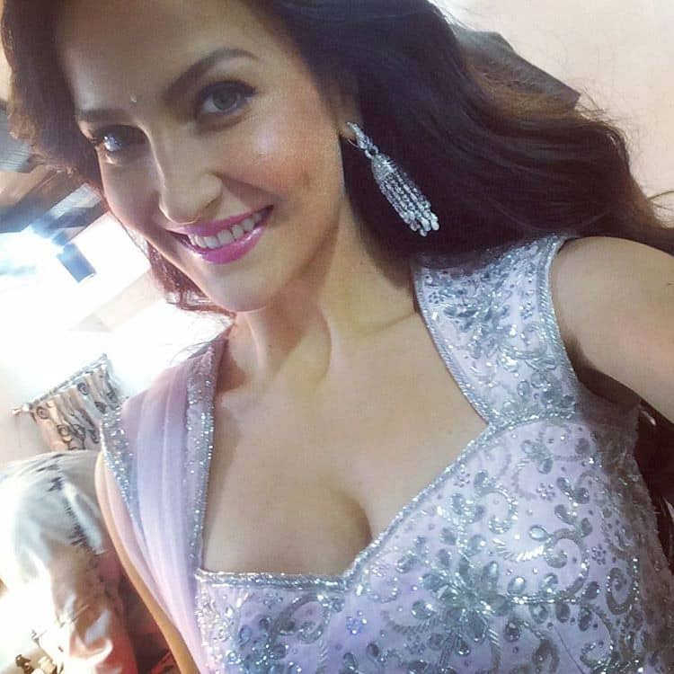 Elli Avram ‏:- Don't miss me tonight at &TV on The Voice India Grand finale!! #thevoice #grandfinale… -instagram