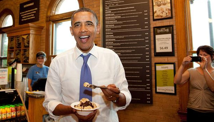 Barack Obama visits federal prison in trailer of 'Fixing The System' Barack Obama visits federal prison in trailer of 'Fixing The System'