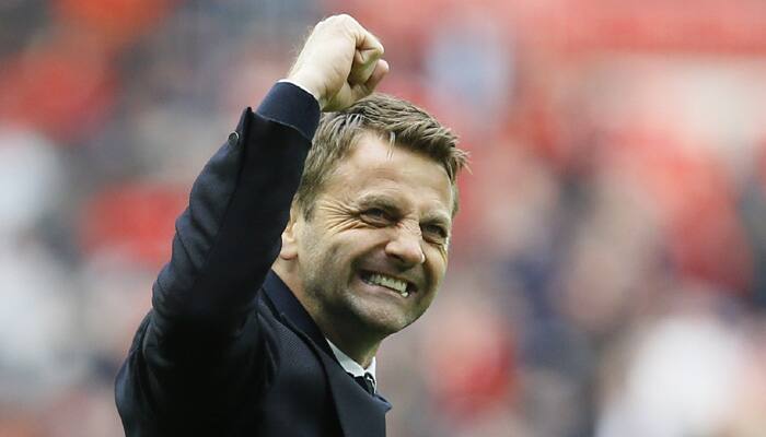 Premier League: Angry Tim Sherwood kicks bottle and snaps hamstring