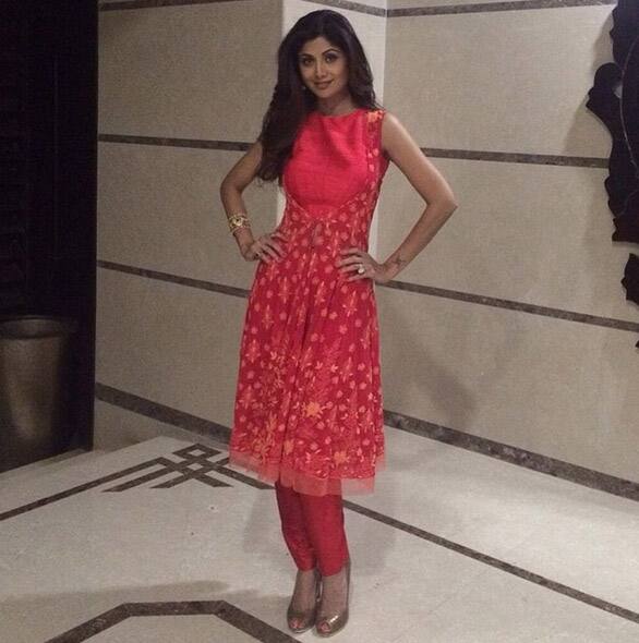 All dolled up for an event in @manishmalhotra05 - Instagram@officialshilpashetty