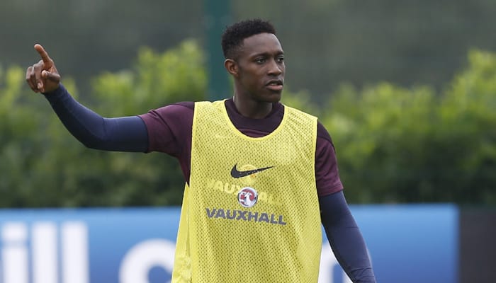 Arsenal without Danny Welbeck after knee operation