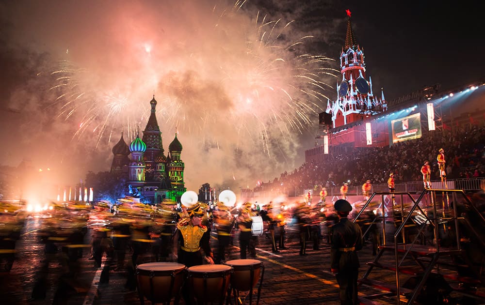 All participants leave the Red Square after performing at the 'Spasskaya Tower' International Military Orchestra Music Festival in Moscow.