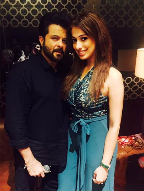 With the man who stole the show in #WelcomeBack @AnilKapoor wat a film laughed so much hilarious movie. Twitter@iamlakshmirai