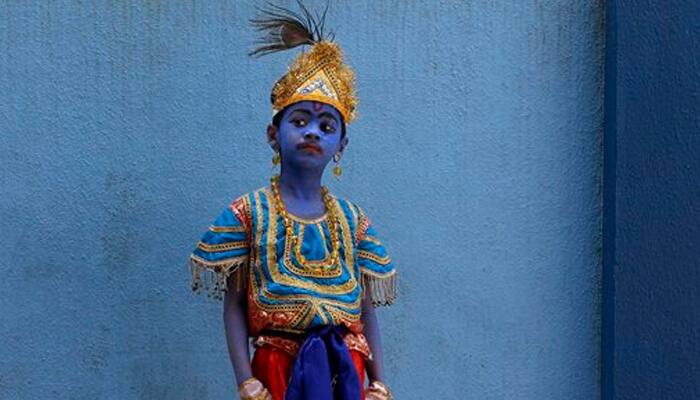 Nation celebrates Janmashtami, devotees chant &#039;Hare Krishna Hare Rama&#039; 