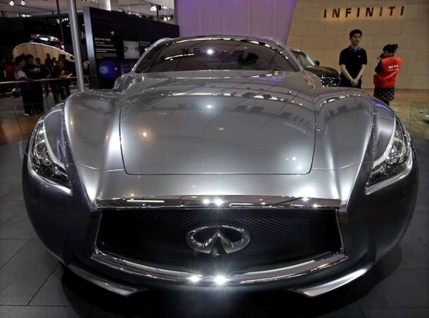 A new Infiniti Essence concept car at Show 