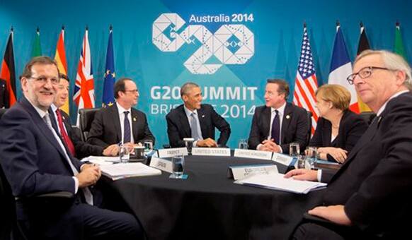 US President Barack Obama, center, with European leaders during their meeting at G20 Summit to discuss transatlantic trade and the situation in Ukraine, Sunday, Nov. 16, 2014 in Brisbane, Australia. 