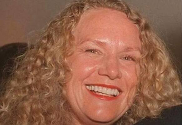 6) Christy Walton & family (Net Worth: $35.4 billion) (Source: Forbes 400 Richest Americans) 