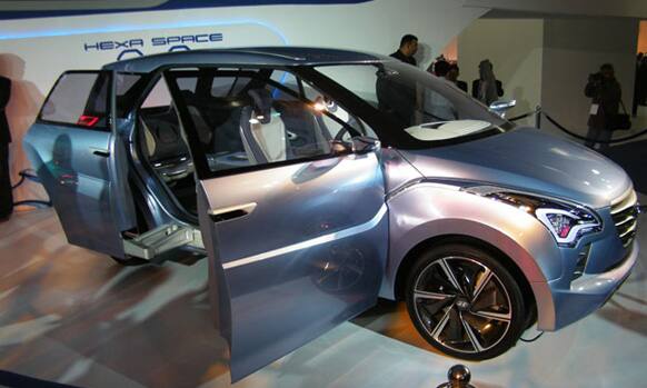Suvs Mpvs At Delhi Auto Expo News Zee News