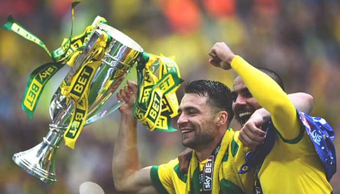 Norwich forward Lewis Grabban apologises for missing League Cup match