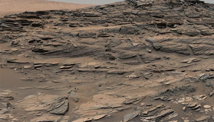 Curiosity rover captures petrified sand dunes on Mars