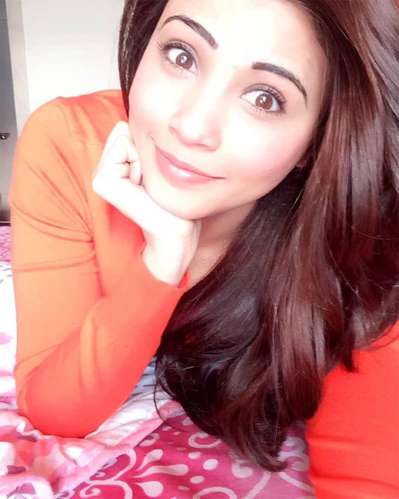 Daisy Shah :- Hidden but not so hidden smile  #nofilterjustapurepic -instagram