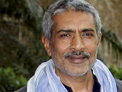 Prakash Jha, Filmaker Extending help to poor with social security&affordable insurance is brilliant initiative! But Is this how we are looking at inclusive growthExtending help to poor with social security&affordable insurance is brilliant initiative! But Is this how we are looking at inclusive growth— Prakash Jha (@prakashjha27) February 28, 2015