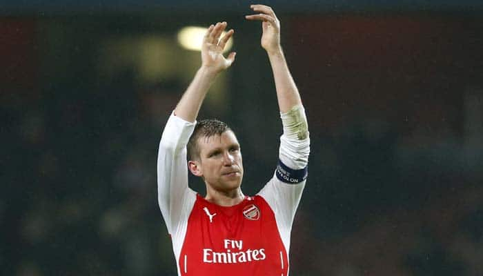 Arsenal&#039;s Per Mertesacker escapes unhurt in car accident