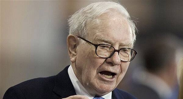 Warren Buffett says Berkshire Hathaway still shopping abroad 