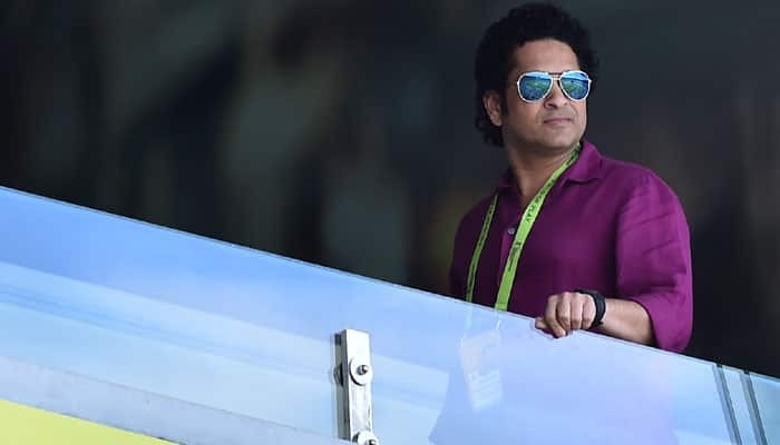 Sachin Tendulkar unveils Kerala Blasters team jersey