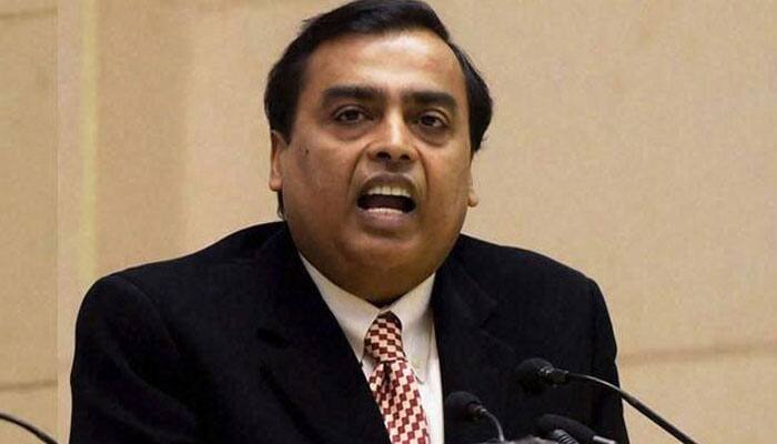 Mukesh Ambani asks executives to reinvent and transform RIL