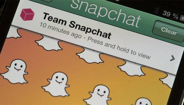 Snapchat now allows replaying messages, add effects to selfies  
