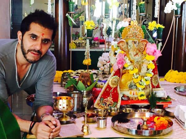 Mein Aur Hamara Ganesha! Couldn’t miss being home this year.. Ganpati Bappa Moriya. Twitter@ritesh_sid