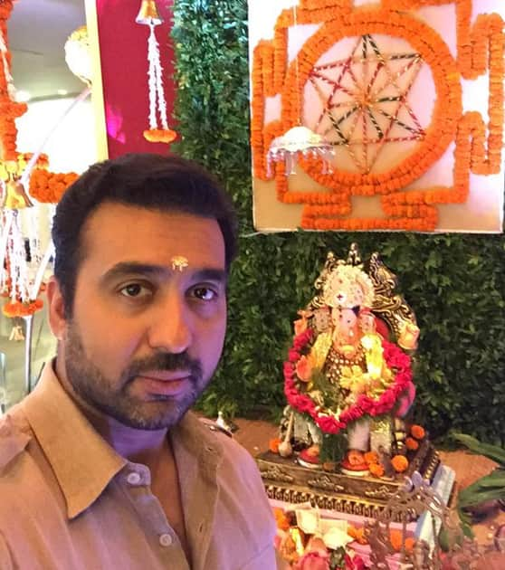 Ganpati bappa morya!!!! #Mumbai #GaneshChaturthi a great time for friends & family to come together. #stayblessed Twitter@TheRajKundra