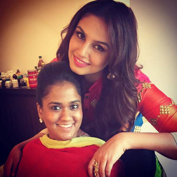 @humasqureshi friendslikefamily Ganpati 2015 - Twitter‏@khanarpita