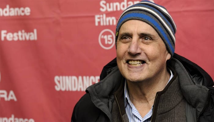 Jeffrey Tambor dedicates Emmy win to Transgenders