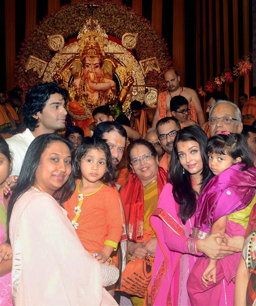 Aishwarya Rai Bachchan with her daughter Aaradhya visits GSB Sarvajanik Ganeshotsav Mandal in Mumbai.