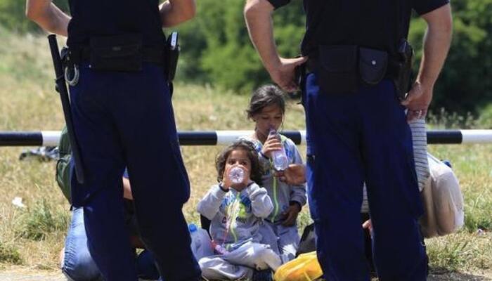 Hungary army gets new powers as Europe struggles with refugee crisis