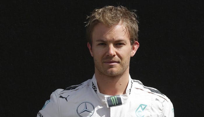 Mercedes&#039; Nico Rosberg on pole in Japan after Daniil Kvyat crashes