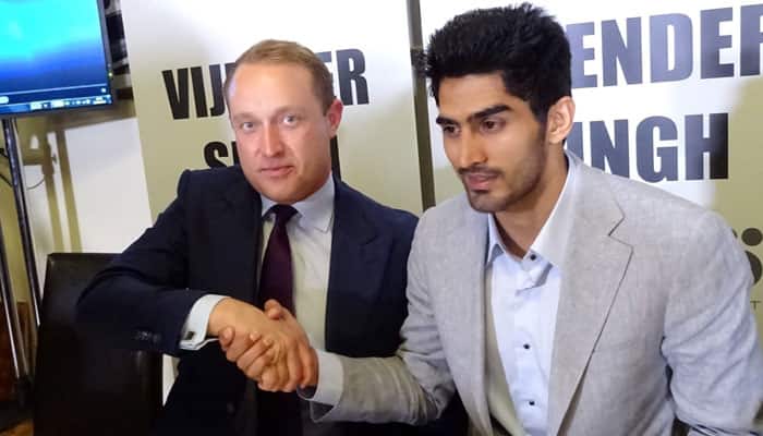 Indian boxer Vijender Vijender witnesses first live professional bout