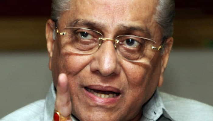 Clive Lloyd praises Jagmohan Dalmiya as hero of cricket