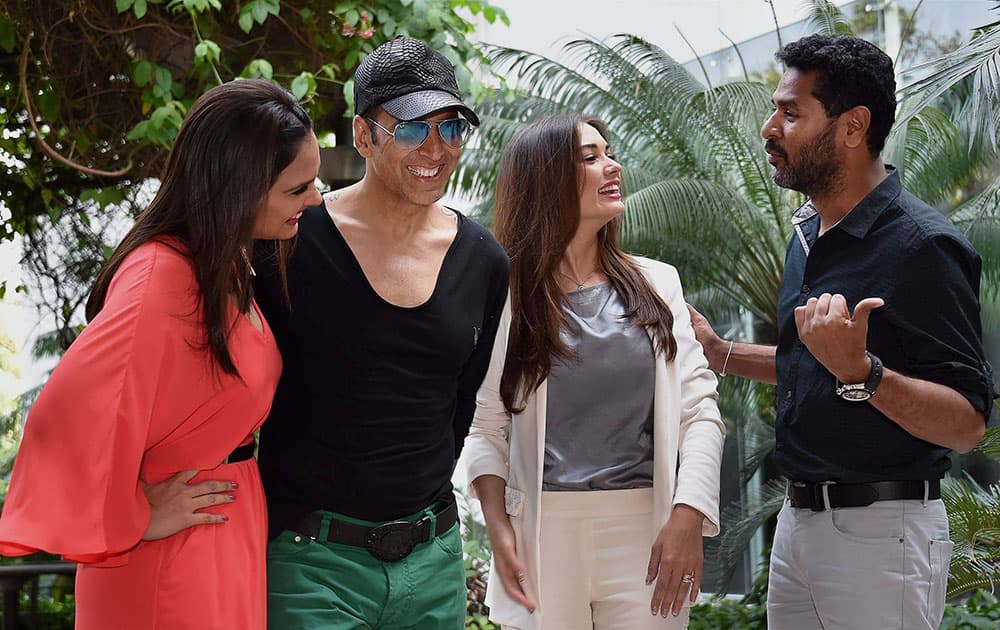 Bollywood actors Akshay Kumar, Amy Jackson, Lara Dutta and director Prabhu Deva at a promotional event of their upcoming flim Singh Is Bling in New Delhi.
