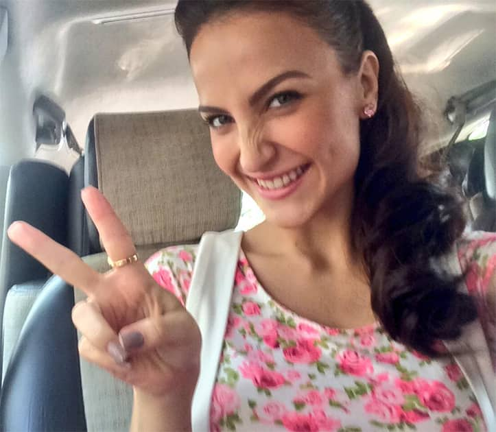 Time for interview with.....#woopwoop ;)  Twitter@ElliAvram