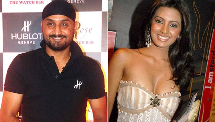 REVEALED: Harbhajan Singh, Geeta Basra&#039;s beautiful wedding card!