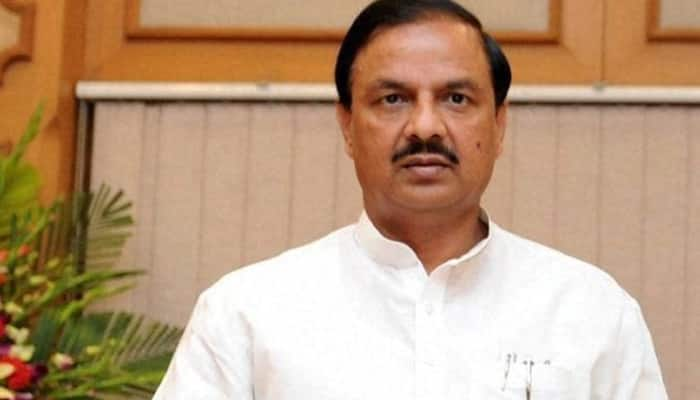 Mahesh Sharma meets victim&#039;s family, says Dadri lynching was not planned