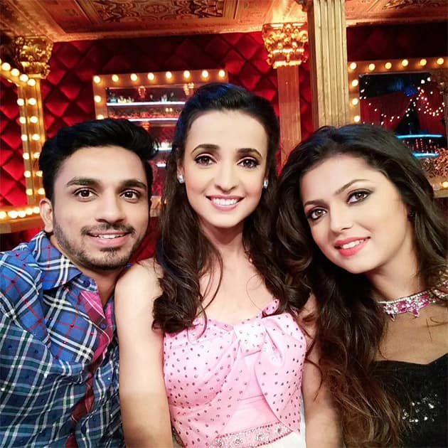 R u readyyyy for the teen Ka tadka !!! Plssss watch us tomo at 9 !!! Love u all !!! Start voting asappppp !!! Twitter