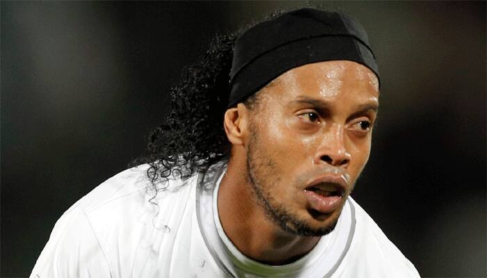 Ronaldinho escapes unhurt from car accident 