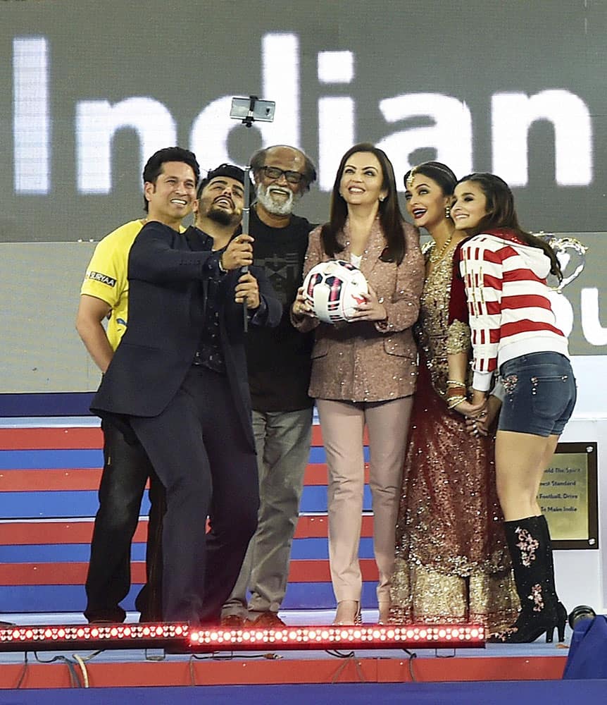 Sachin Tendulkar, Neeta Ambani, Bollyoood actress Aishwarya Rai Bachchan, Arjun Kapoor and Alia Bhatt pose for a selfie during the opening ceremony of ISL2015 in Chennai.