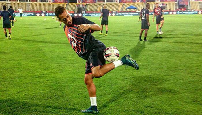 Delhi Dynamos sign goalkeepers on emergency loan